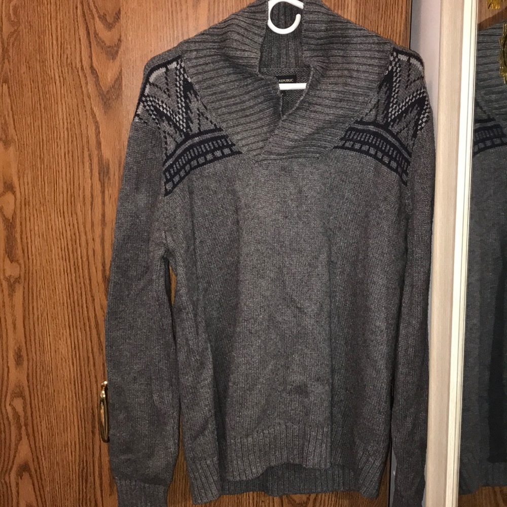 Banana Republic Cabin print sweater